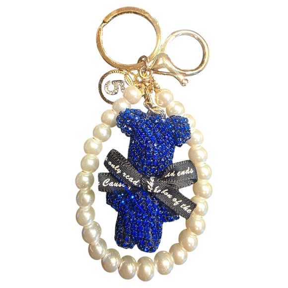 Elegant Blue and Gold Keychain with Pearls - Picture 1 of 2
